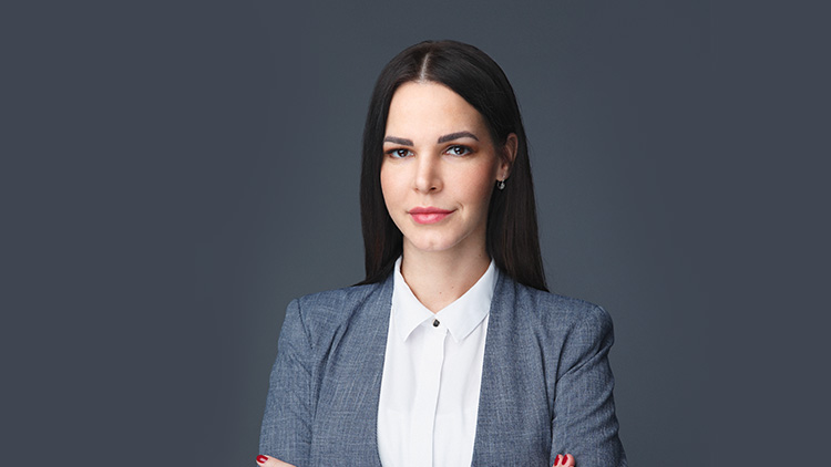 ESZTER FORRAI
